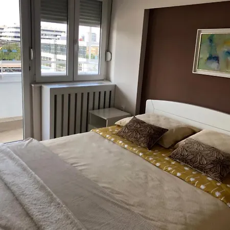 Apartment Arena Lux Belgrad Exteriör bild