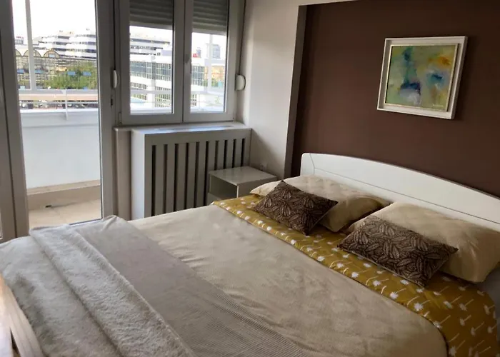 Apartment Arena Lux