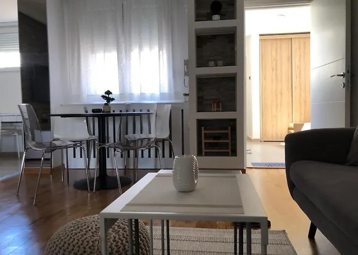Apartment Arena Lux