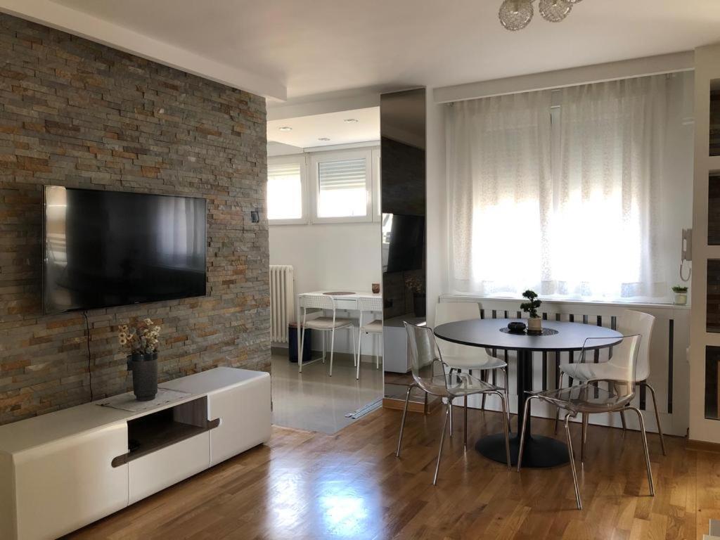 Apartment Arena Lux *