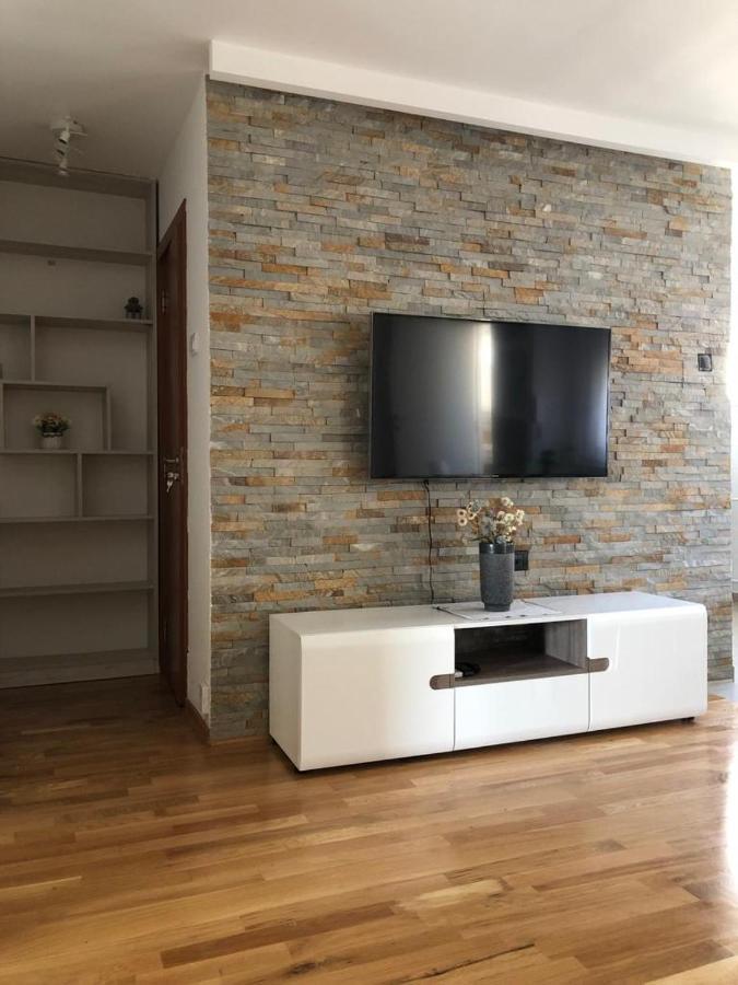 Arena Lux Apartment *